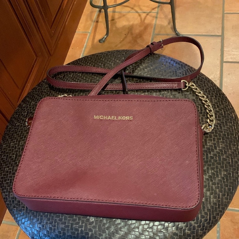 Michael Kors Burgundy Jet set handbag